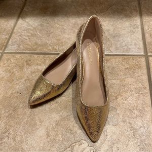 BCBGeneration Women's Nikita Ballet Flat Gold Crinkle